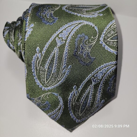 Jos A Bank Signature Collection Silk Tie Green Paisley 3 7/8" X 60" - Picture 2 of 6